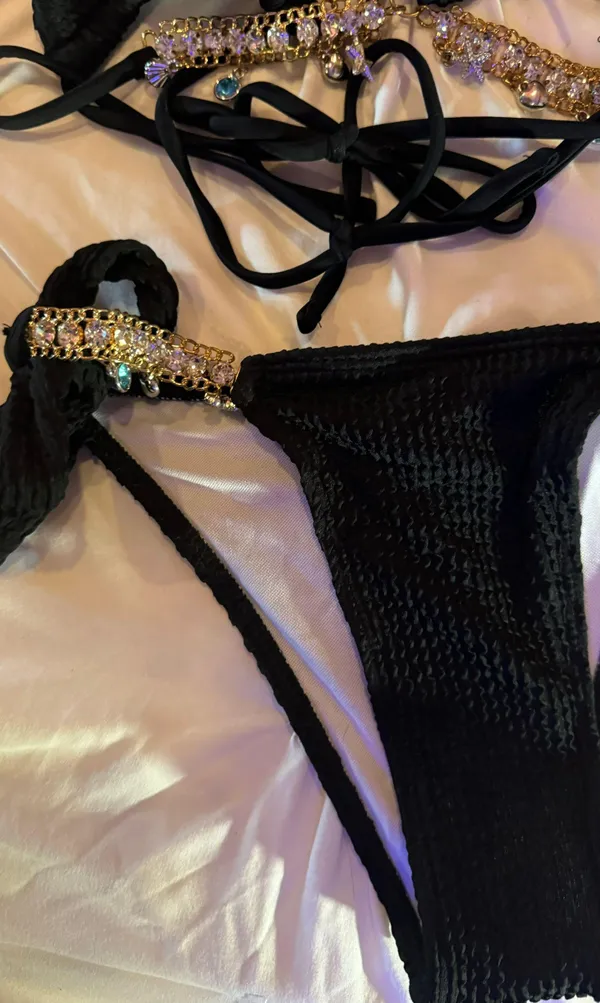Black Bikini - Image 4