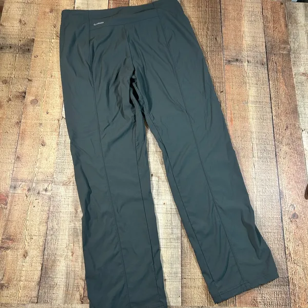 Columbia Gray Nylon Omni-Shield Hiking Pants Straight Leg Cargo Outdoor Size 14 - Image 6