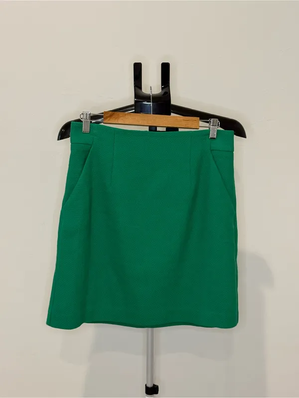 Ann Taylor NWT Emerald Green Textured A-Line Skirt Size 10 Petite Pockets - Image 2