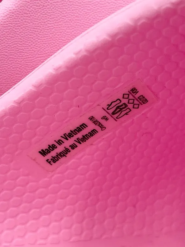 Crocs Classic Platform Slide Sandals Women's Size 9 Flamingo Pink Y2K Barbiecore - Image 4