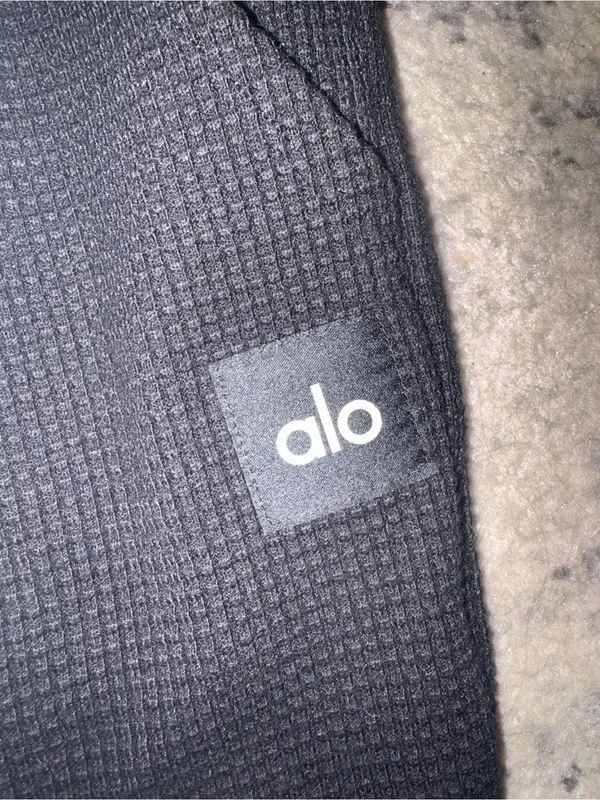 ALO Yoga Black Waffle-Knit Leggings with Logo Patch - Image 2
