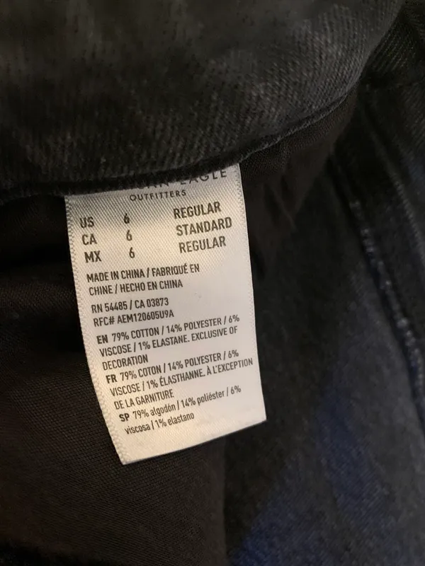 American Eagle High Rise Mom Jeans - Image 5