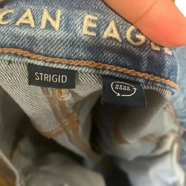 American Eagle Strigid Relaxed Short Medium Wash Cut Off Size 10 #778 - Image 3