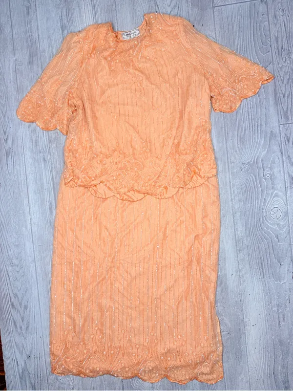 Vintage silk beaded candle light pink beaded skirt and short sleeve shirt outfit - Image 2
