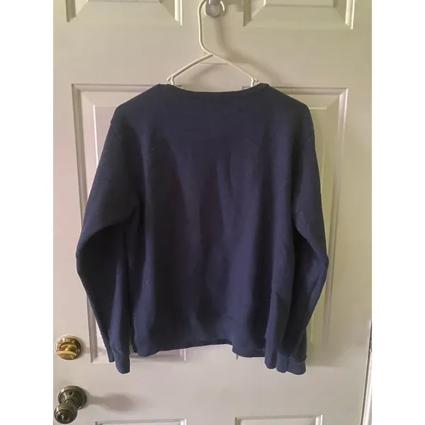Blue Hanes sweatshirt size medium - Image 2