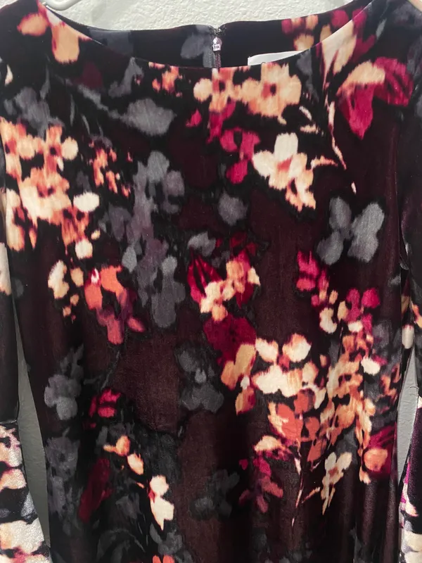 Calvin Klein Velvet Floral Dress Size 4 - Image 5
