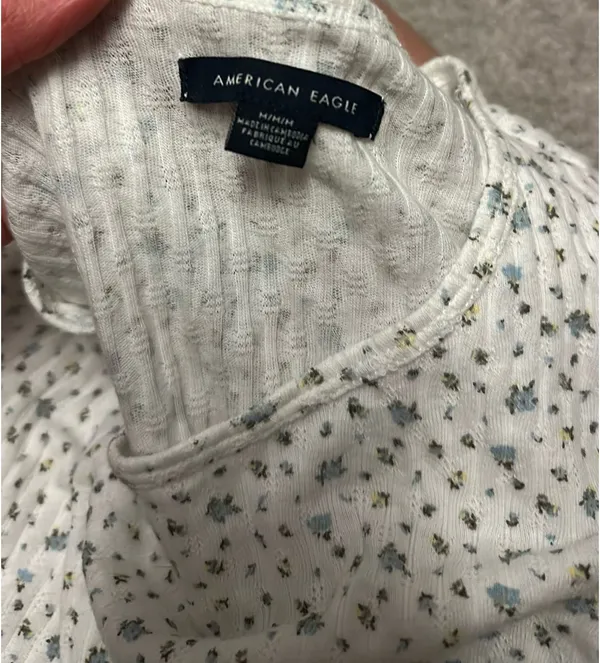 American Eagle Short Sleeve Crop Top - Image 3