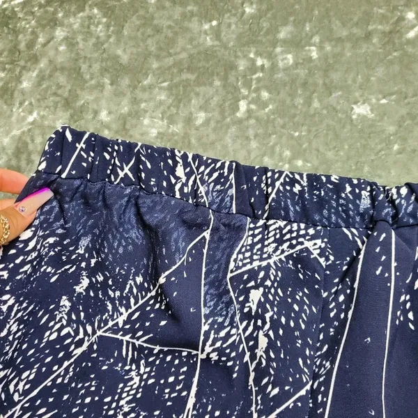 Mossimo Flowy Abstract Pattern‎ Shorts Blue Size L - Image 7