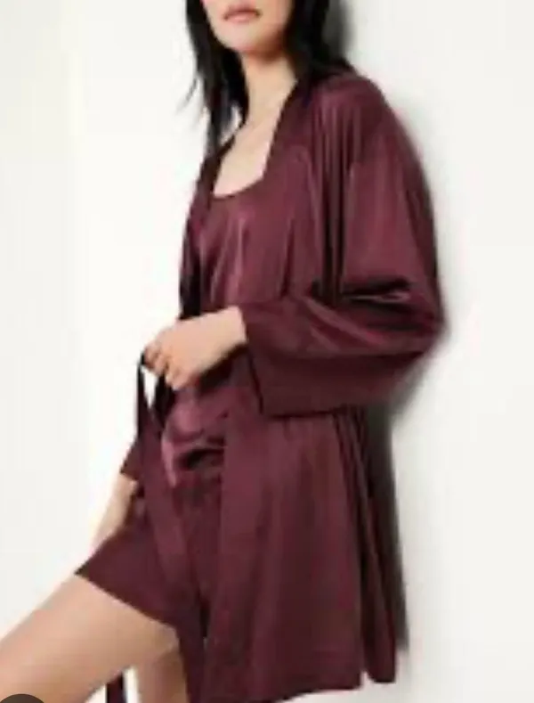 Gap Burgundy Satin Robe with tie - Image 3