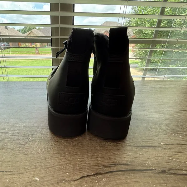 Ugg Classic Rising Toggle‎ black size 10 new - Image 9