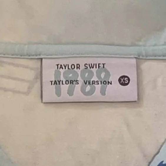Taylor Swift 1989 Taylor's Version Top XS Blue Wildest Dreams Swiftie Loungewear - Image 2