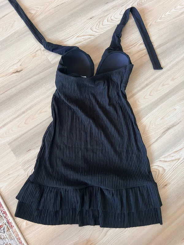 Amazon SHAPERIN Women Summer Sexy Halter Deep V Neck Mini Dress Built in Bra Ruffle Backless Cocktail Party Club Short Dress - Image 9