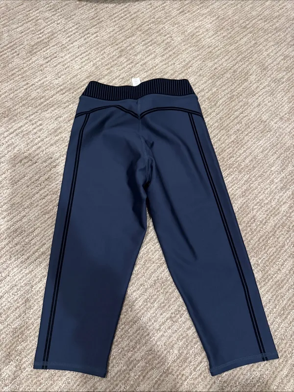 ALO Yoga Airlift High-Waist Line Up Capri - Image 3