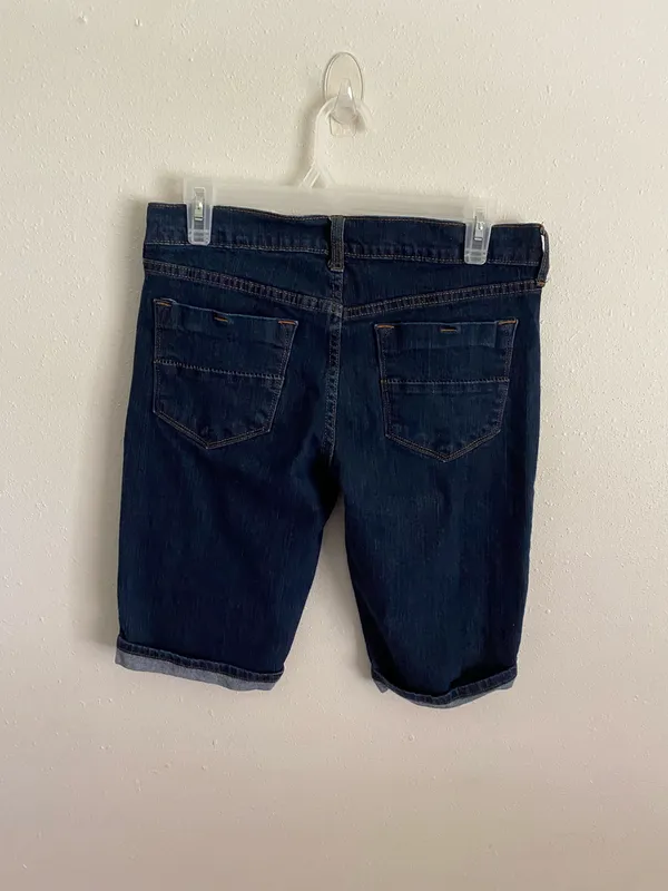 Old Navy The Diva Bermuda Shorts Size 8 - Image 2