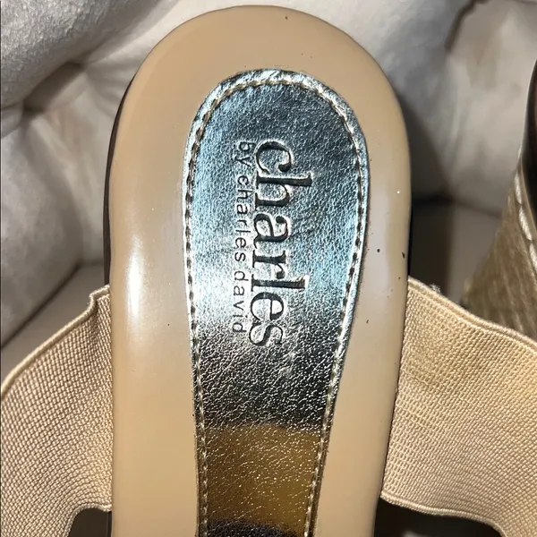 Charles‎ by Charles David Beige Wedge Sandals Size 7.5 - Image 2