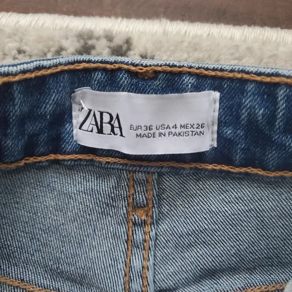Zara Full length Ripped High Rise TRF Slim Fit Straight Leg Jeans size 4 - Image 5