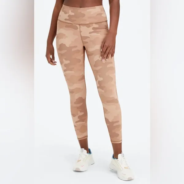 Fabletics Define Nude Camo High-Waisted 7/8 Legging and Sports‎ Brand NWT C34 - Image 4