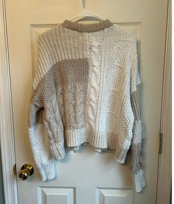Aerie Neutral Chunky Sweater - Medium - Image 5
