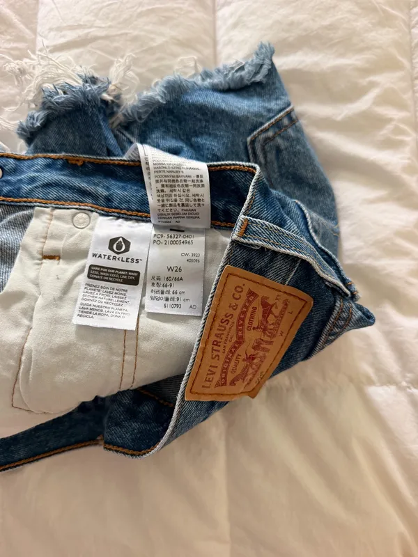 Levi’s 501 Blue Denim Cut-Off Shorts - Image 4