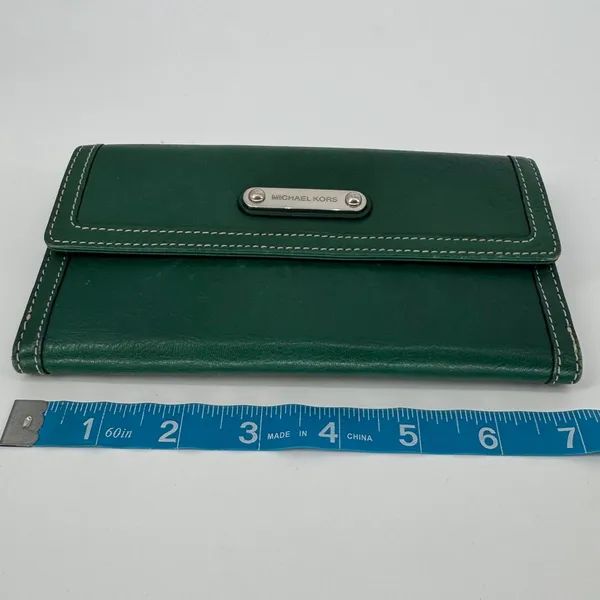 Michael Kors Hunter Green Leather Wallet One Size - Image 4