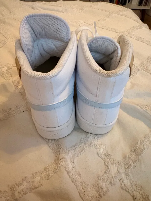 Nike Shoes Women’s - Image 4