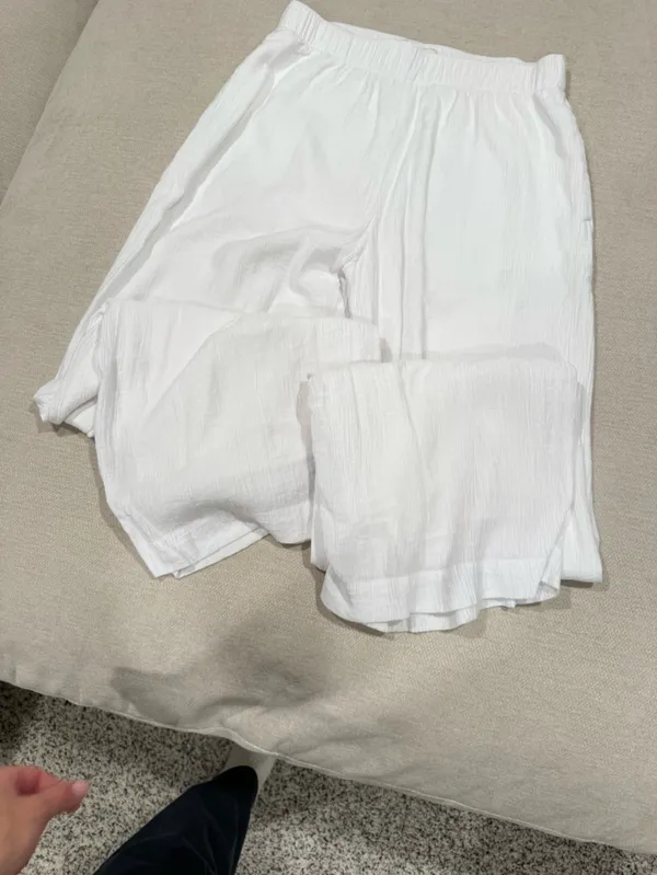 Abercrombie White Pants - Image 3