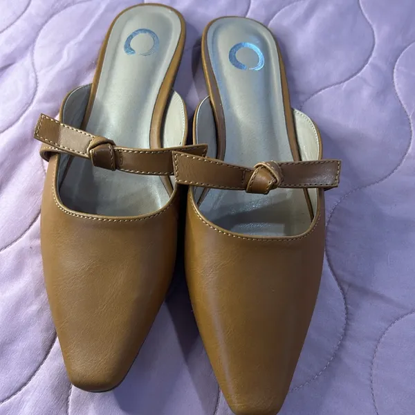 Shoes women . New ,Elegant Brown Mules with Pointed Toe and Low Heel - Image 14