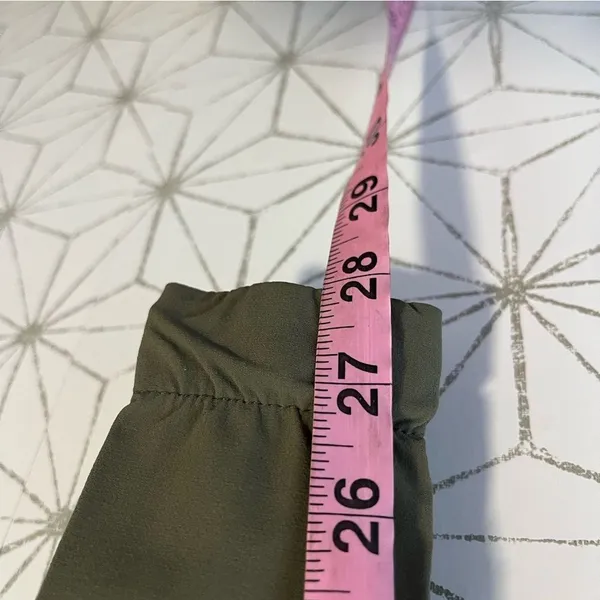 On Cloud Active Pant Green - Image 9