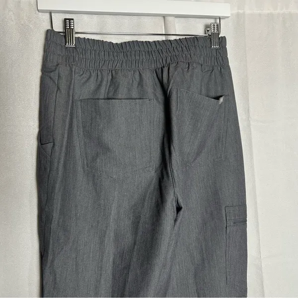 NWT Figs Woman’s Zamora Gray High Waisted Scrub Pants Size XS Petite‎ - Image 4