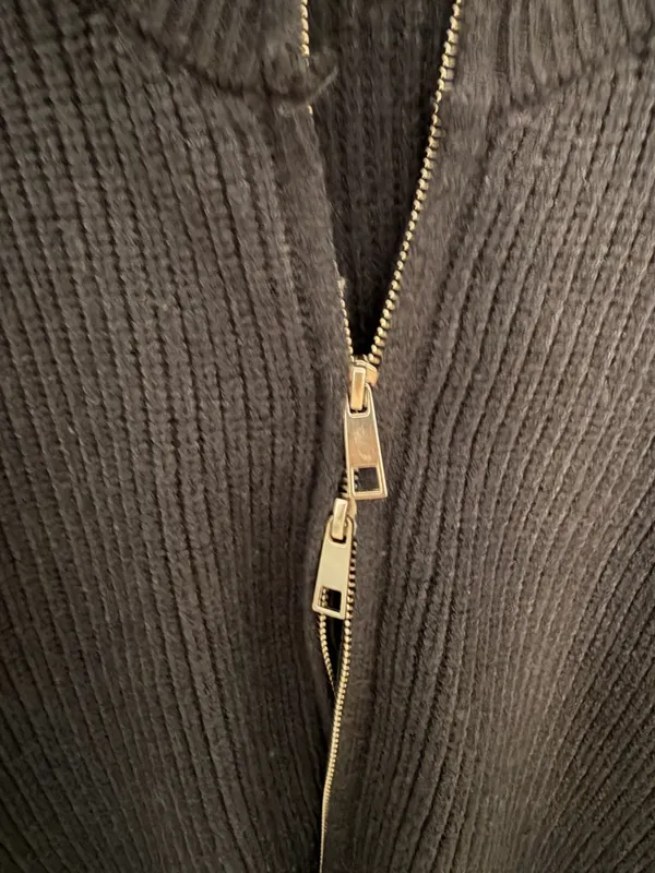 Zip up Black - Image 2