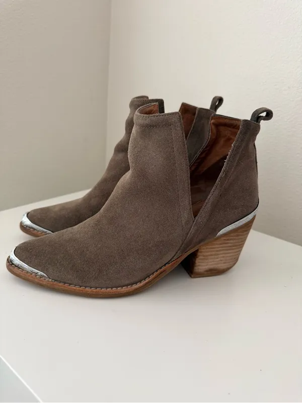 Jeffrey Campbell Cromwell Cut Out Western Taupe Brown Suede Ankle Boot 7.5 - Image 10
