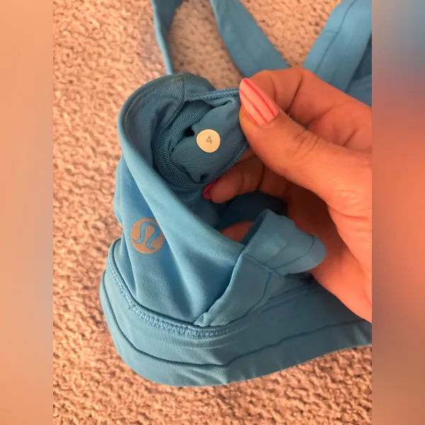 Y2K Lululemon Blue Sports Bra‎ size 4 older style authentic - Image 4