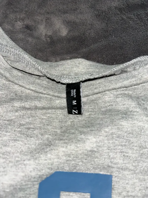 USA Grey Tee Medium  - Image 7