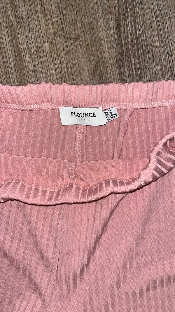 Flounce Club Yoga Pants Pink Size 10 - Image 4