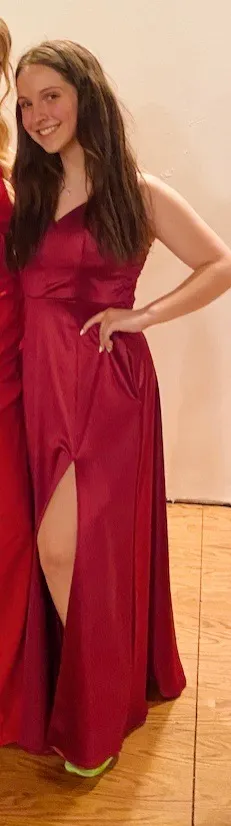 Macy's maroon prom dress - Image 2