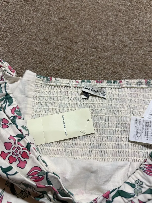 Abercrombie & Fitch Puff Sleeve Floral Crop Top - Image 2