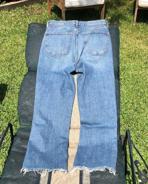 Zara Jeans Womens 6 Denim Straight Leg Cropped Light Wash Raw Hem - Image 7