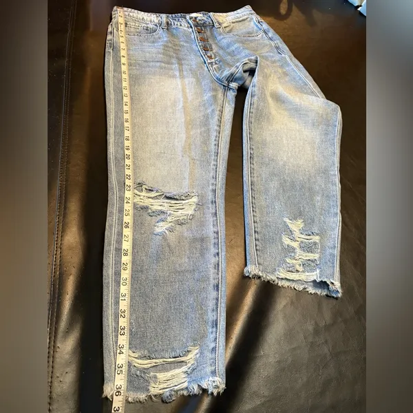 Pink Lily High Rise Distressed 5 Button Light Blue Jeans size 9 - Image 12