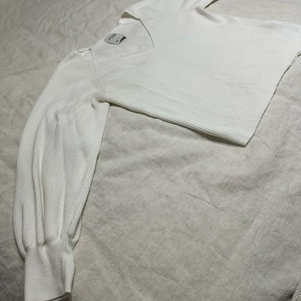 Abercrombie sweater - Image 3