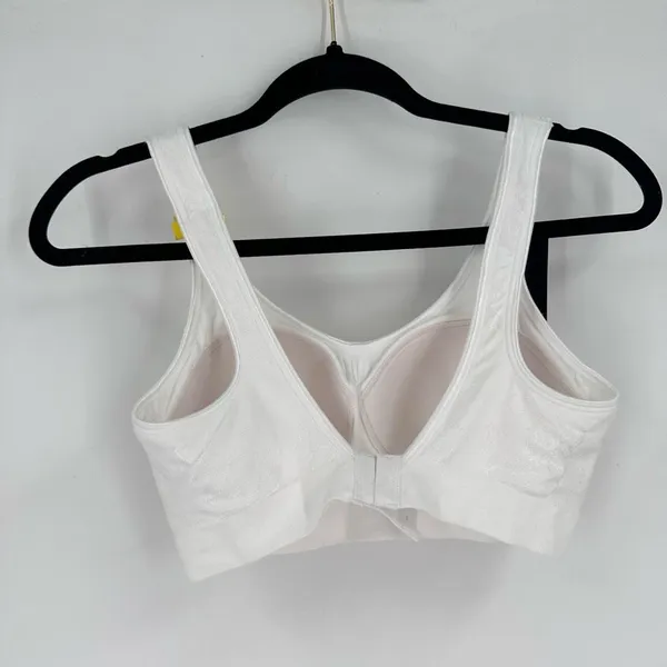 NWT Bali Women's Comfort Comfortflex Fit‎ Seamless Shaping Wireless Bra Medium - Image 5