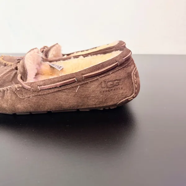 UGG Womens‎ Dakota Slippers Size 7 Brown Slip On Loungewear Shoes Cozy 5612 - Image 11