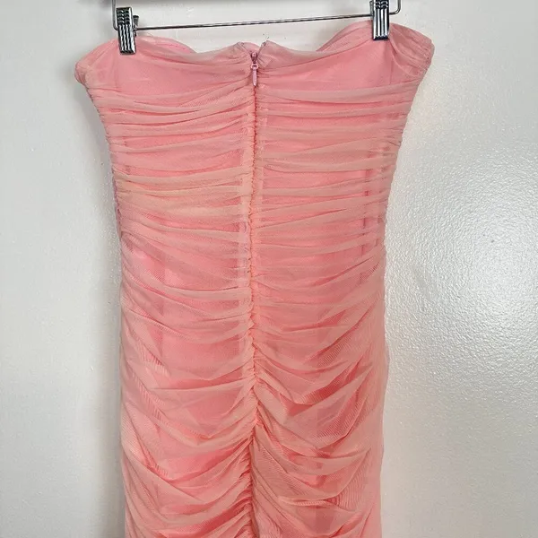 HOUSE OF CB Sofia Strapless Ruched Gown in Fairy Pink Size Large - Image 11