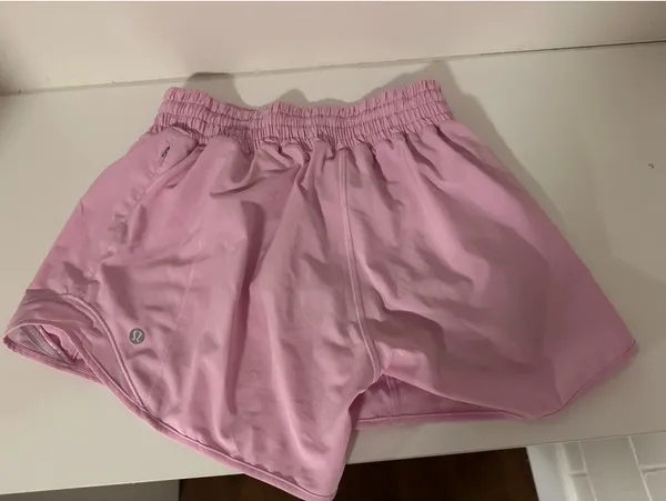 Lululemon Hotty Hot Shorts 4" - Image 2