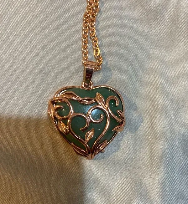 Green Adventurine Heart Rose Gold Necklace - Image 3
