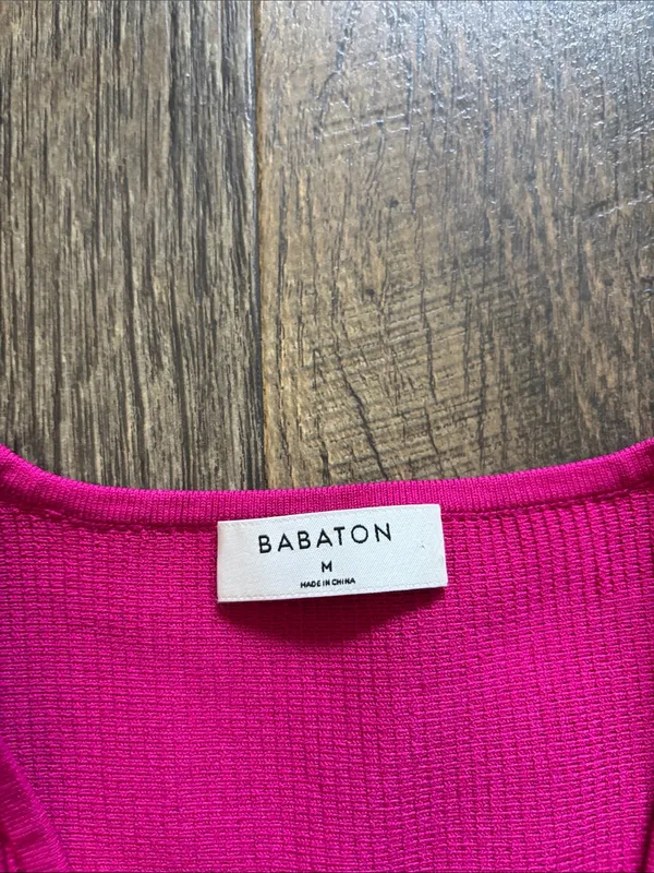 Aritzia Babaton Sculpt Knit Deep V Tank Cropped Ribbed Top Berry Pink Size Med - Image 4