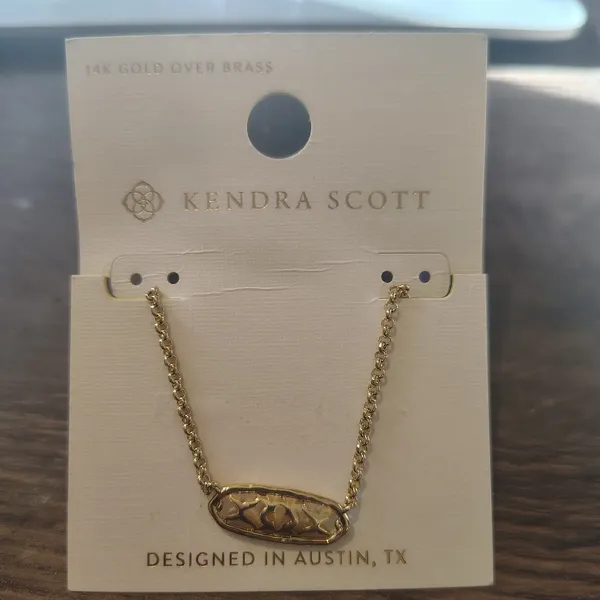 Kendra Scott Gold Filigree Oval Pendant Necklace - Image 4