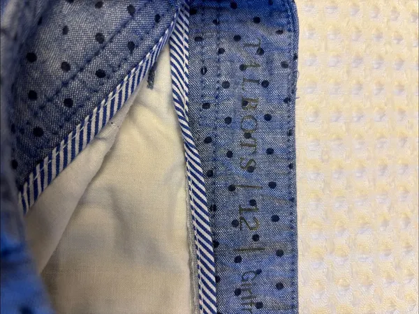 Talbots Girlfriend Chino Shorts Size 12 Light Blue Navy Polka Dot Classic Preppy - Image 3