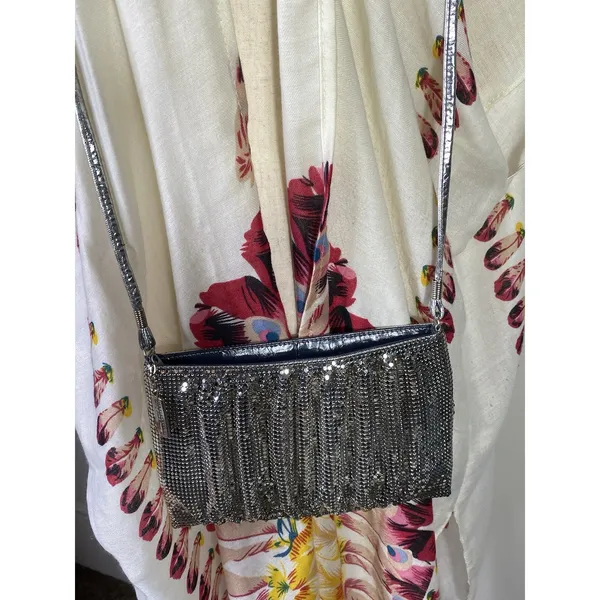 Whiting and Davis Mesh Bag. Silver Mesh Purse Vintage Gorgeous Crossbody - Image 2