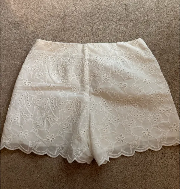 Zara Lace White Shorts - Image 5