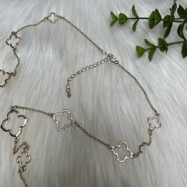 Clover leaf long gold tone necklace Silver - Image 4